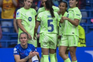 0-1惜败阿森纳！金球女王邦马蒂泣不成声，但她的誓言让世界动容！